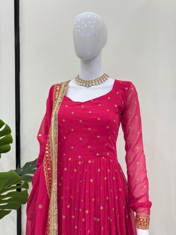 This 5000 Series Ek Level UP suit is crafted from Foux Gorgette with thread and sequence work, paired with cotton pants and a beautifully designed dupatta.