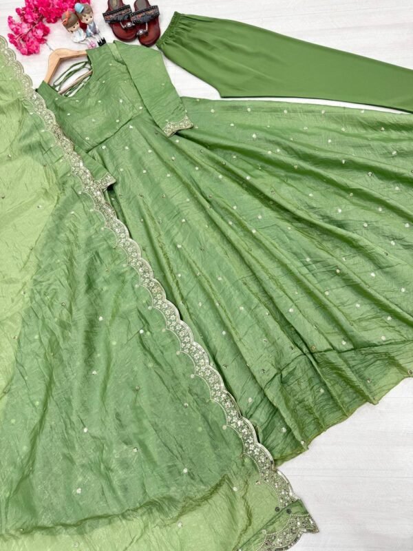 Exquisite Gold Crush Silk Umbrella Gown Set with Dupatta & Bottom - Mint Green